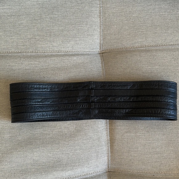 Vintage black leather belt main image 4